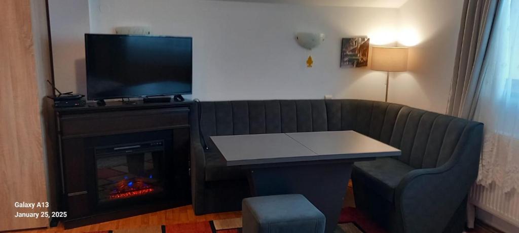 VillaWeb 9rooms - Long term business aparthotel 29 Euro per night per room, min 3months - Resim 13