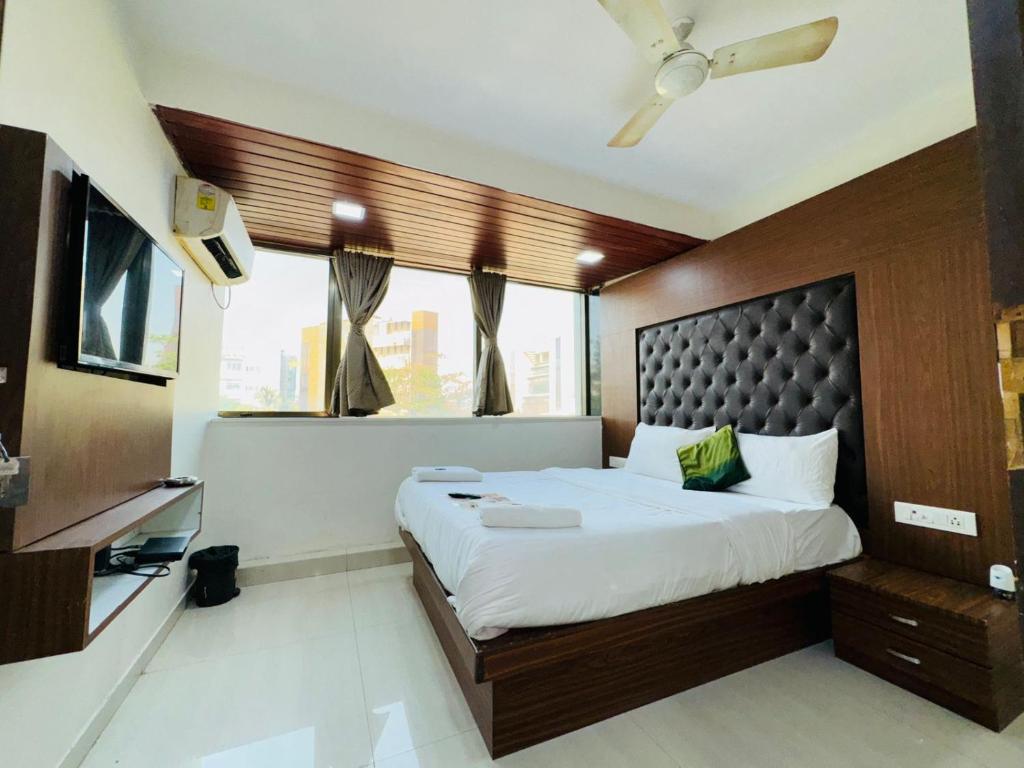 فضای داخلی Hotel Artusinn midc andheri east در بمبئی - تصویر ۳