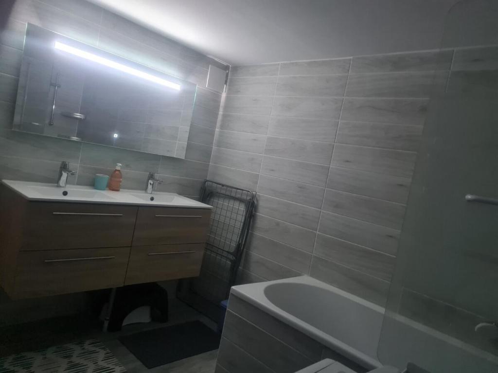 Koupelna v ubytování Gîte Le Canaillou
