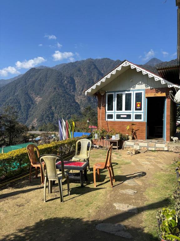 Nespecifikovaný výhled na hory nebo výhled na hory při pohledu z bed and breakfast