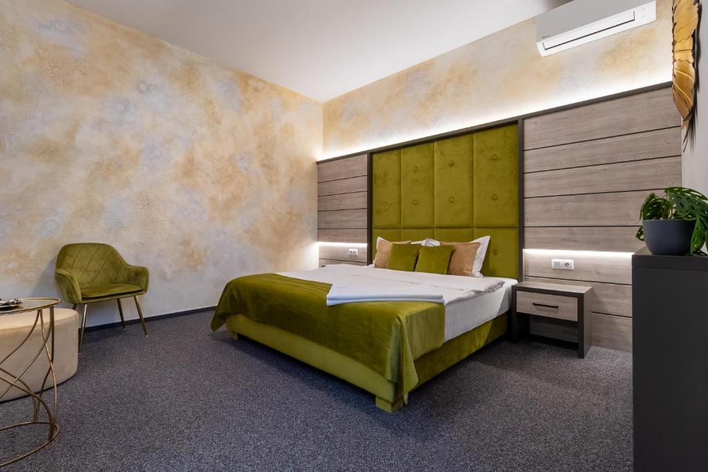 Postel nebo postele na pokoji v ubytování Loft by Lumiere Sibiu