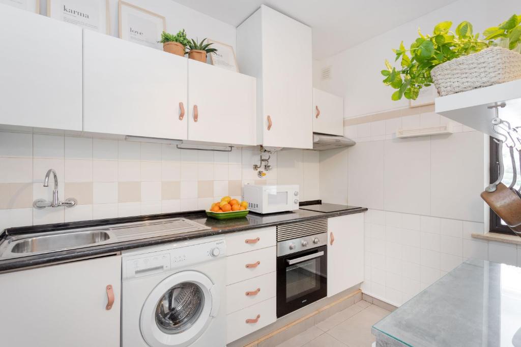 Ocean Studio by ENDLESS SUN I modern comfort, sea view, wi-fi, parking, rooftop pool - 6