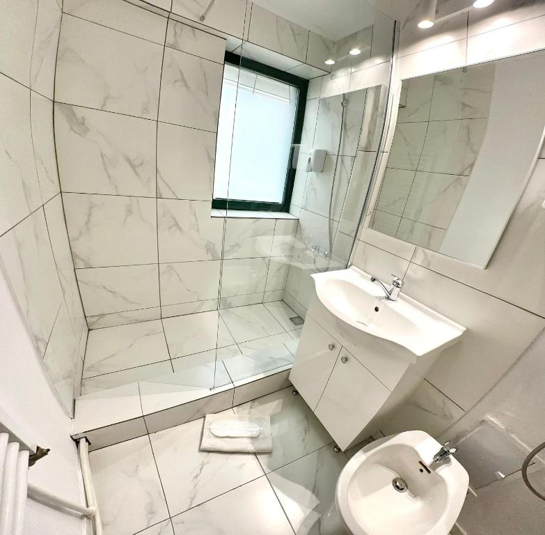 Hotel Green House - Standard Double Room