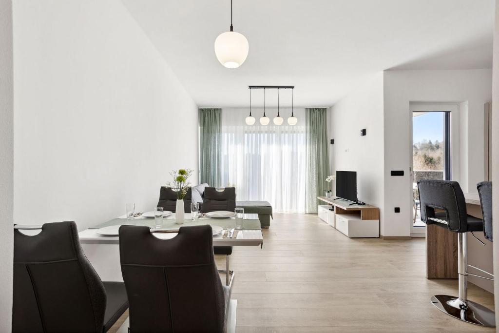TV a/nebo společenská místnost v ubytování Kristal Lux Aparments with a balcony