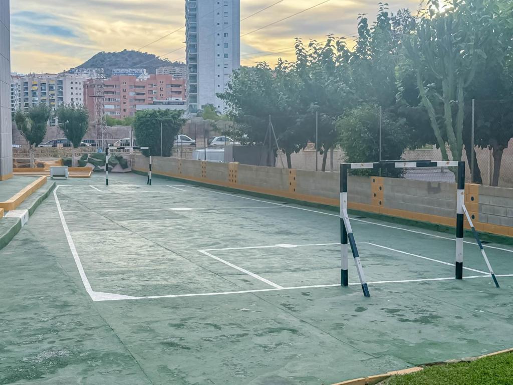 Tenis a/nebo squash v ubytování Calasol, Bonito apartamento en Cala de Finestrat nebo okolí