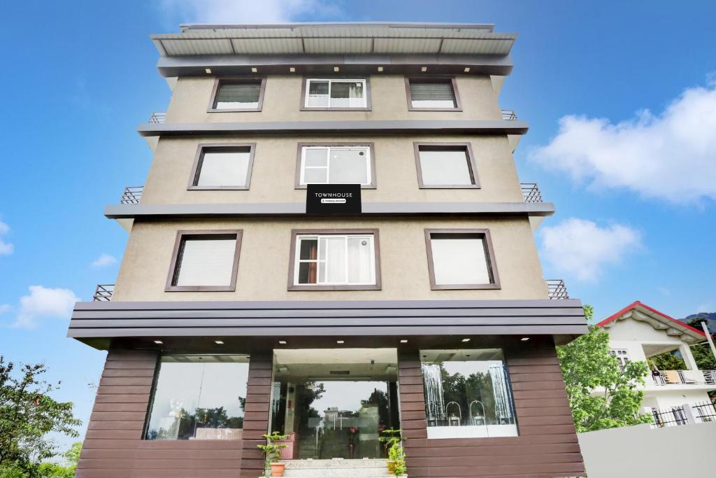 Fotografie z fotogalerie ubytování Super Townhouse Dharamshala v destinaci Dharmsala