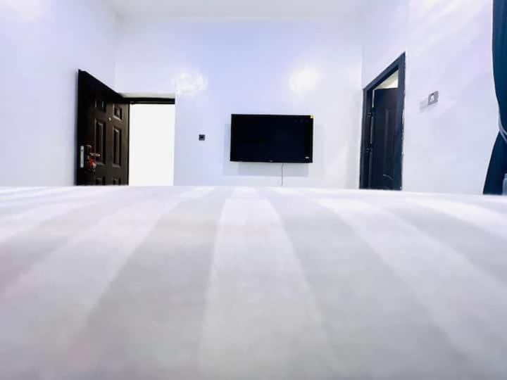 TV a/nebo společenská místnost v ubytování Lovely one bedroom flat