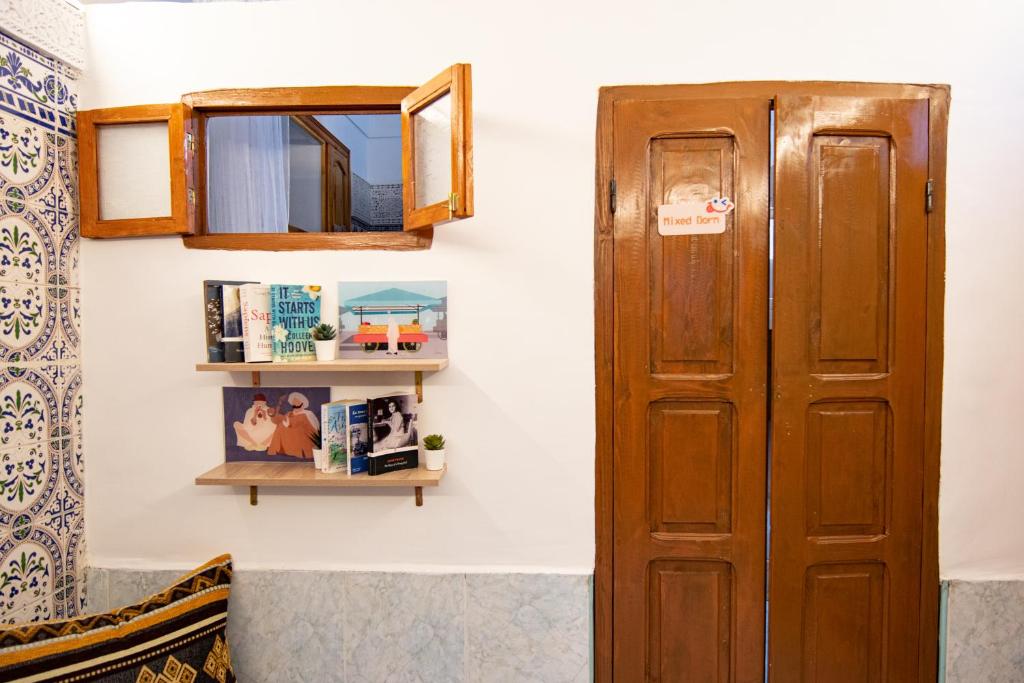 TV a/nebo společenská místnost v ubytování Smile Hostel