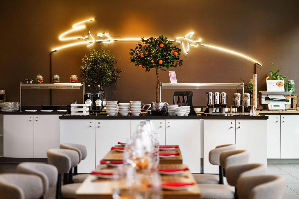 Park Inn by Radisson Frankfurt Airport - Resim 45