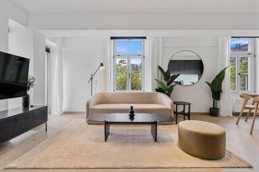 Modern Apartments in Clausen with WiFi, Kitchen & Workspace - Resim 17