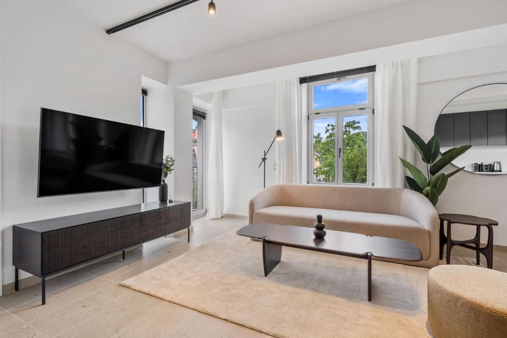 Modern Apartments in Clausen with WiFi, Kitchen & Workspace - Resim 20