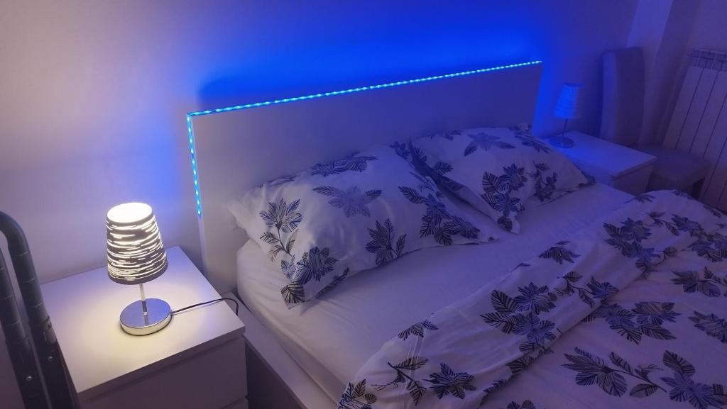 Postel nebo postele na pokoji v ubytování Work and Play Apartment