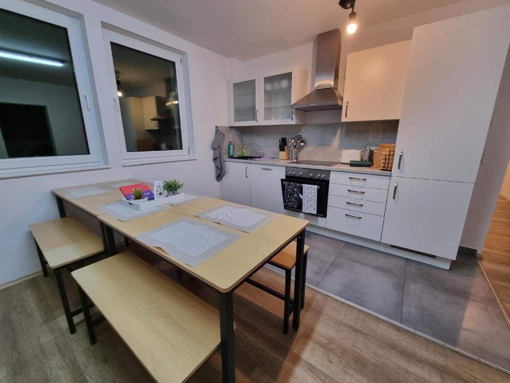 Monteurwohnung Pforzheim - L8 Street - Housity