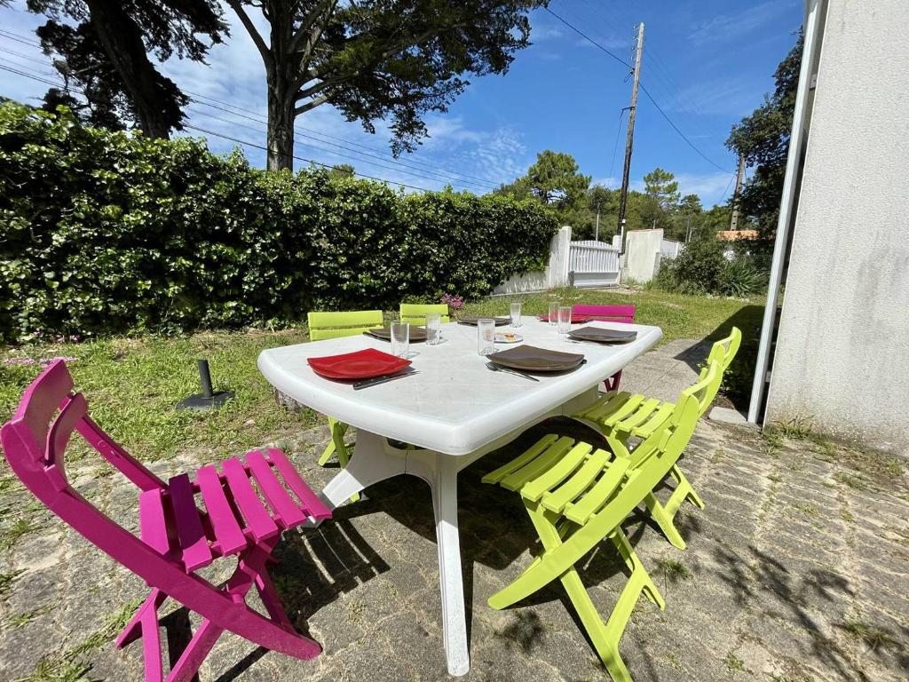 Zahrada ubytování Maison 3 pièces 4 couchages SAINT GEORGES D'OLERON SGO000-121