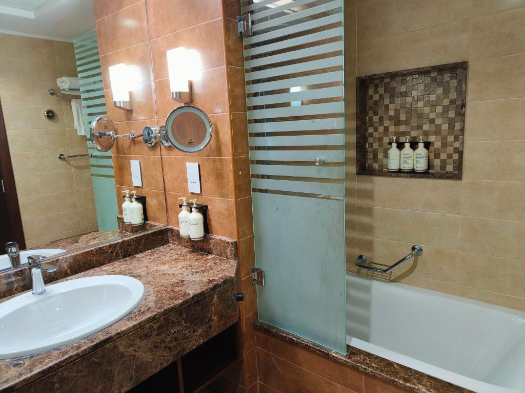 Koupelna v ubytování Seven Seas Hotel