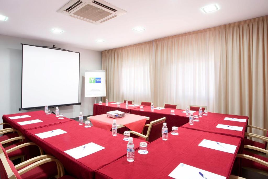 Konferenční prostory v ubytování Holiday Inn Express Málaga Airport by IHG