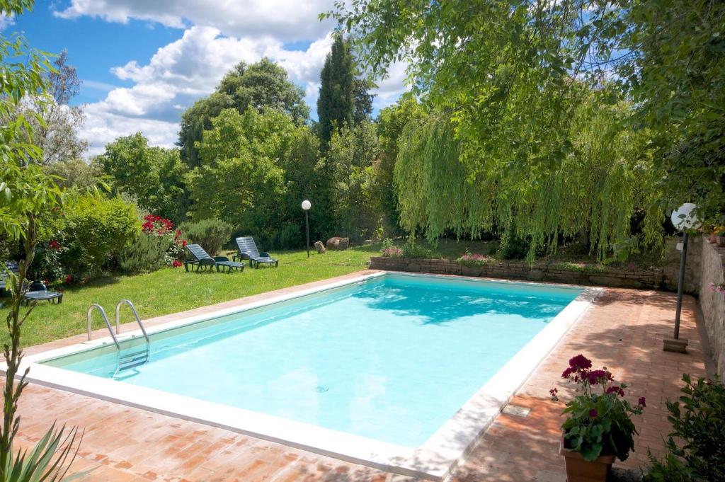 Bazén v ubytování Agriturismo Corvaia nebo v jeho okolí