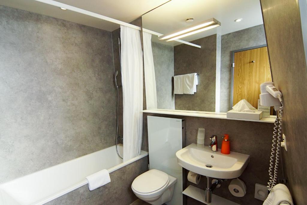 Hotel Waldhorn - Resim 3