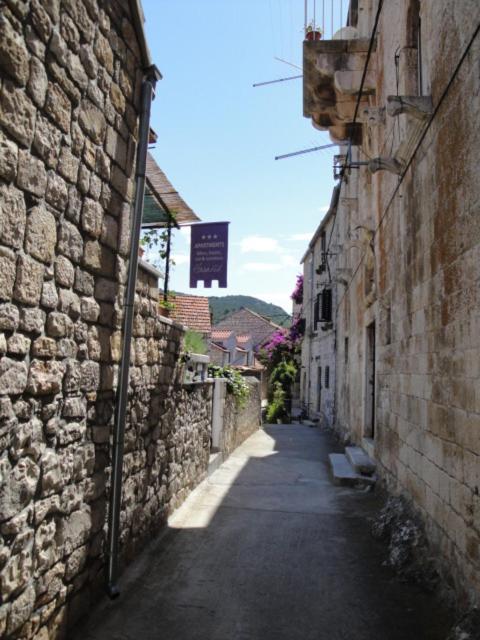Fotografie z fotogalerie ubytování Apartments Haracic v destinaci Hvar