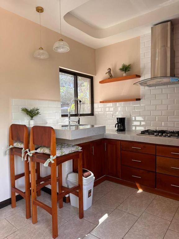 Kuchyň nebo kuchyňský kout v ubytování Hotel Amira