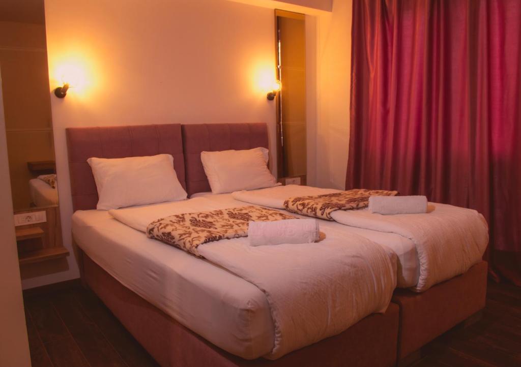 Boulevard Luxury Apartments City Center Ohrid - Deluxe Double Or Twin Room With Garden View