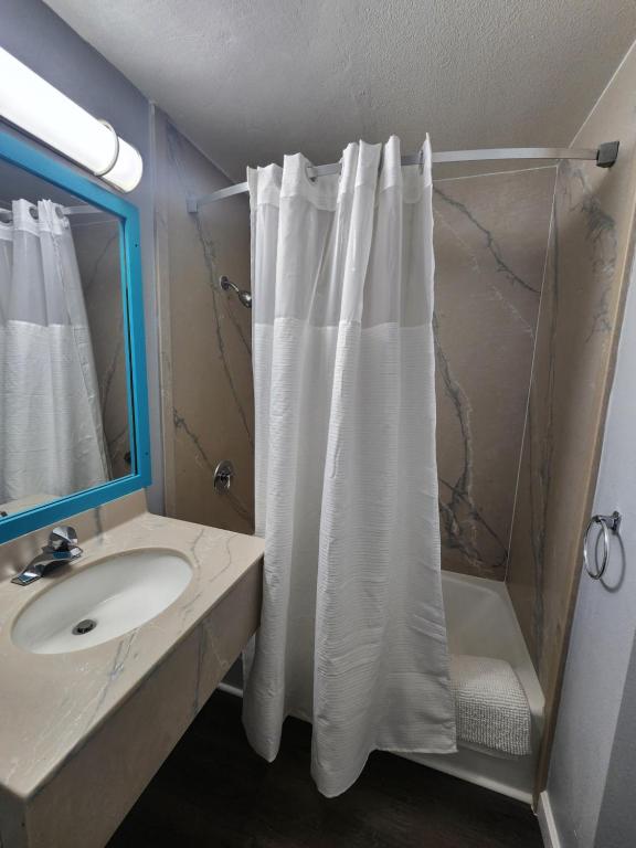Koupelna v ubytování Naval Suites