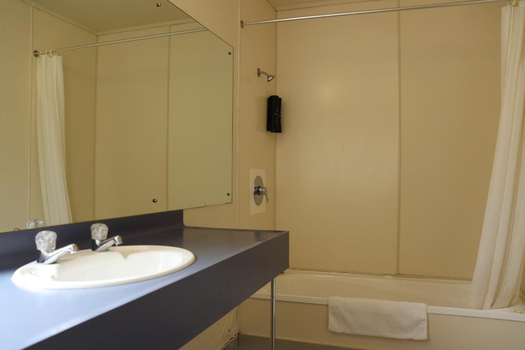 BK's Fountain Court Motel - Resim 31