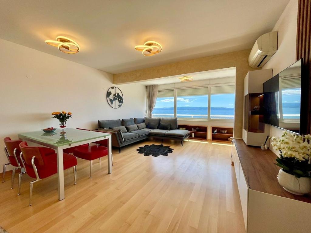 Dora Sunset Sea View Apartment with Balcony