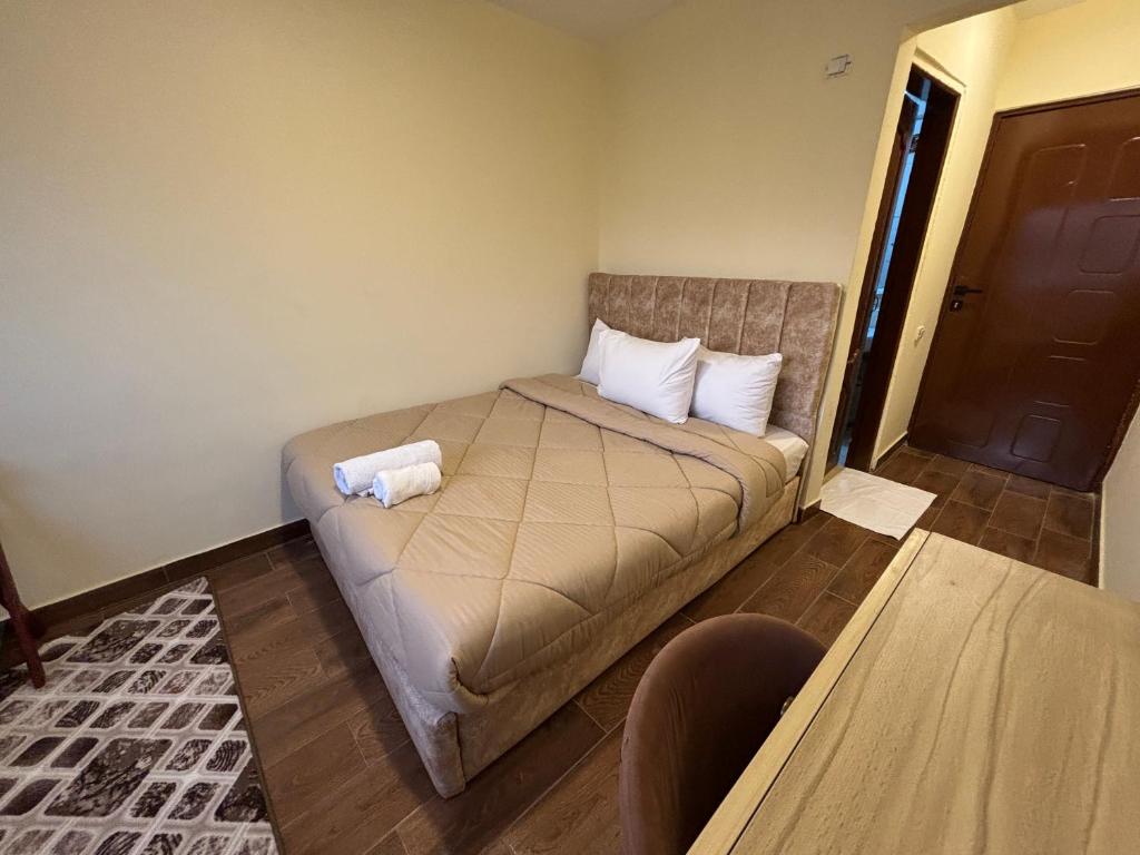 Postel nebo postele na pokoji v ubytování Seror Guest House