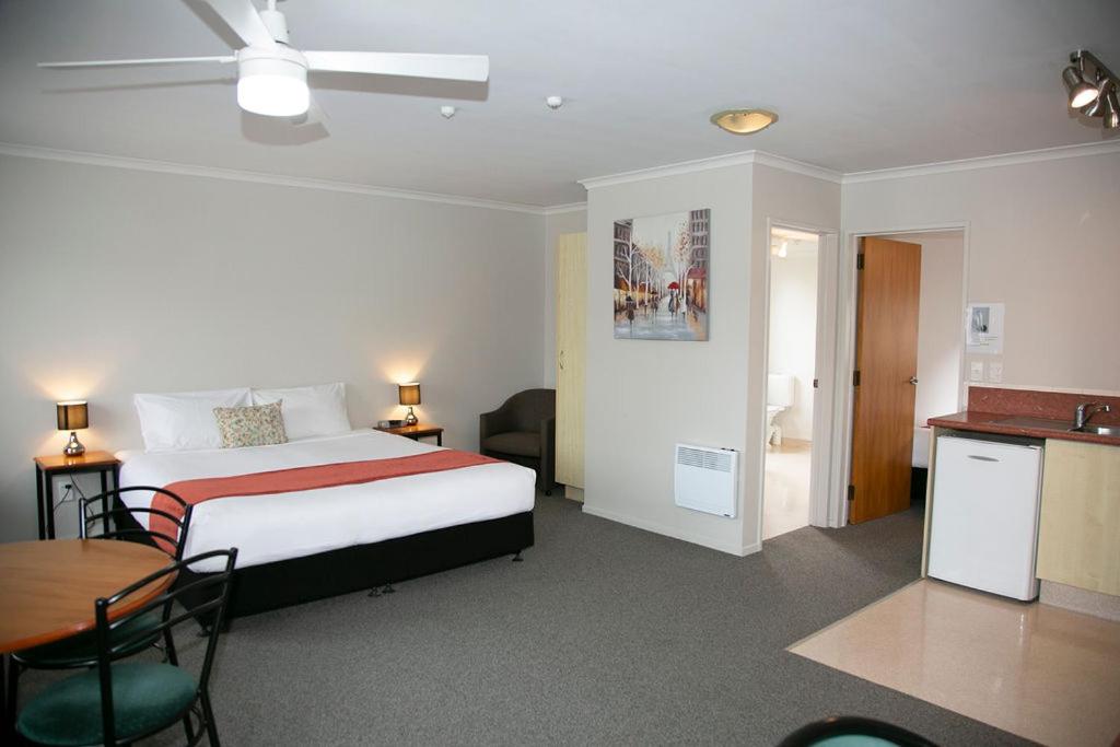 Postel nebo postele na pokoji v ubytování Bella Vista Motel Hamilton