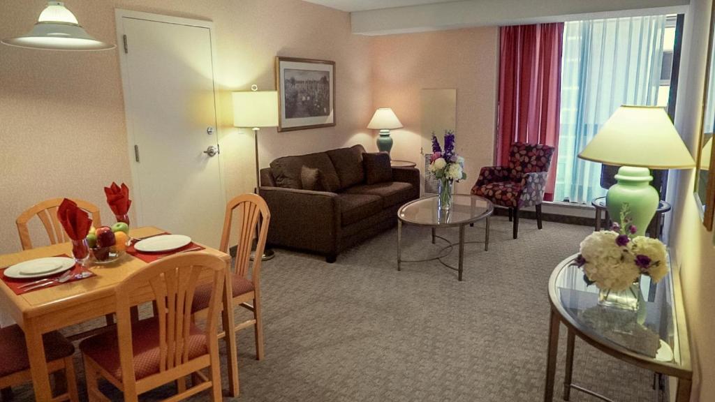 Cartier Place Suite Hotel - Resim 32