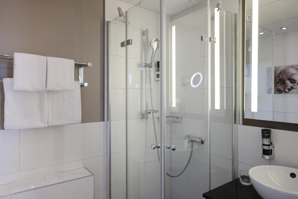 Koupelna v ubytování Leonardo Hotel Heidelberg City Center