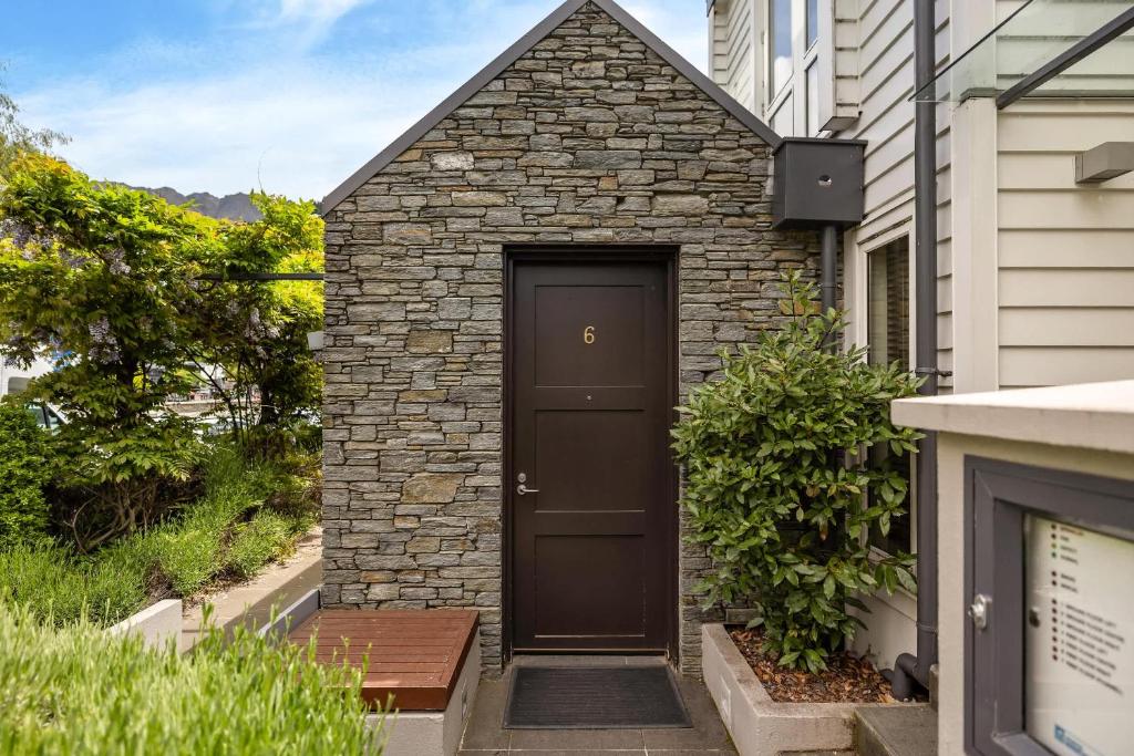 Craigroy 1 Lakeshore apartment with conservatory - Resim 1