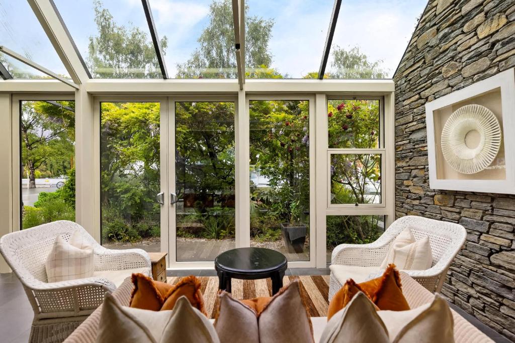 Craigroy 1 Lakeshore apartment with conservatory - Resim 17