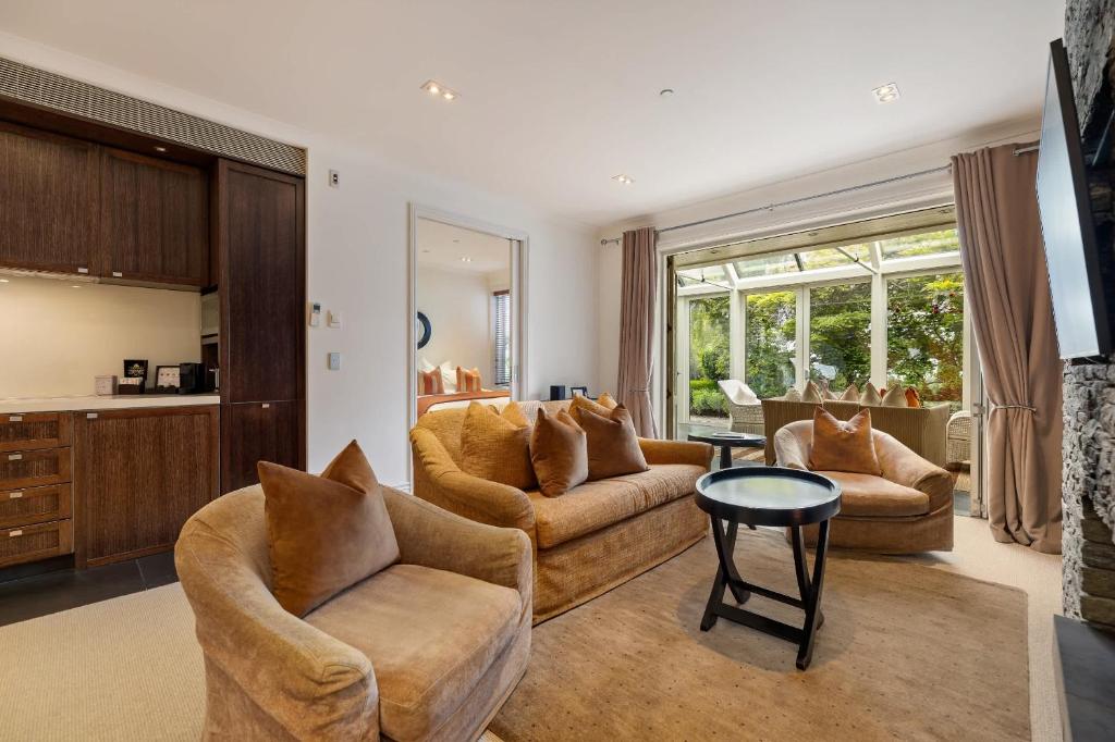 Craigroy 1 Lakeshore apartment with conservatory - Resim 5