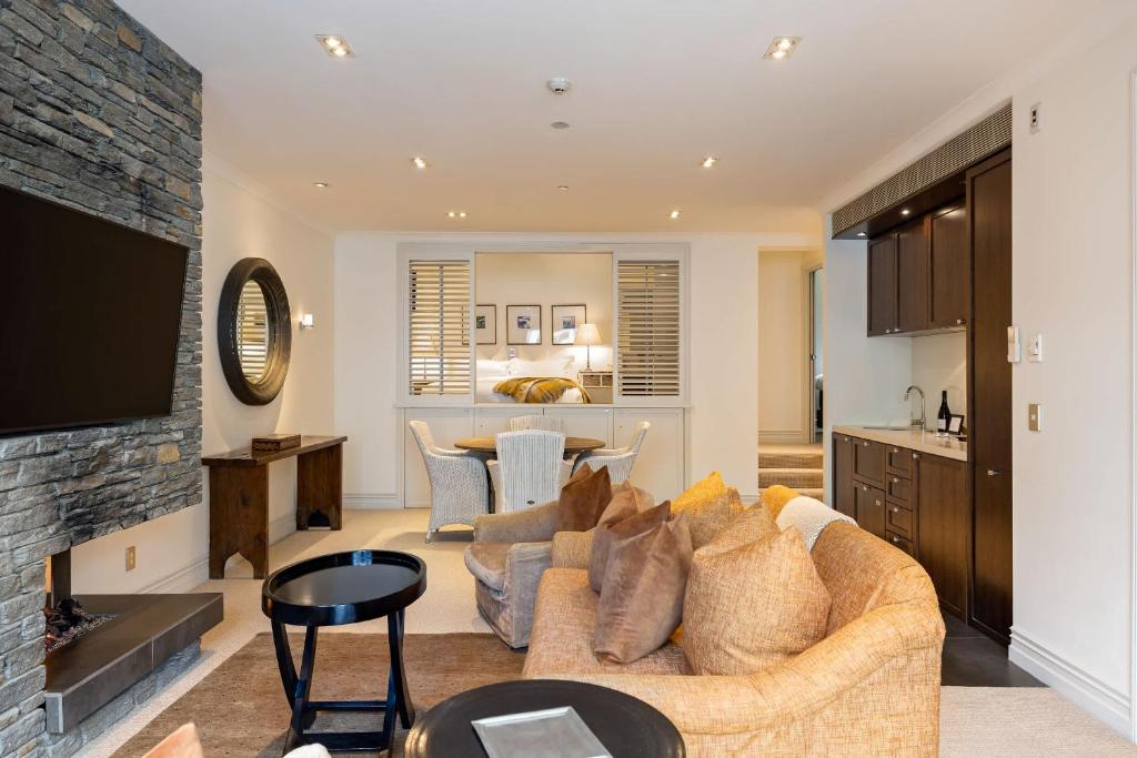 Craigroy 1 Lakeshore apartment with conservatory - Resim 4