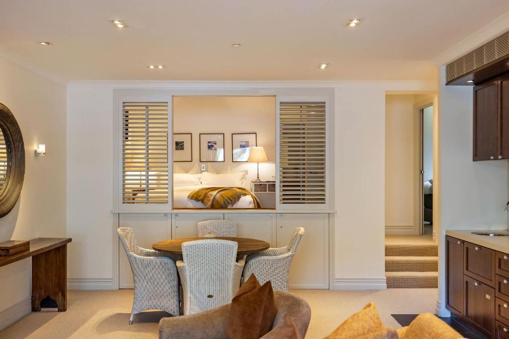 Craigroy 1 Lakeshore apartment with conservatory - Resim 15