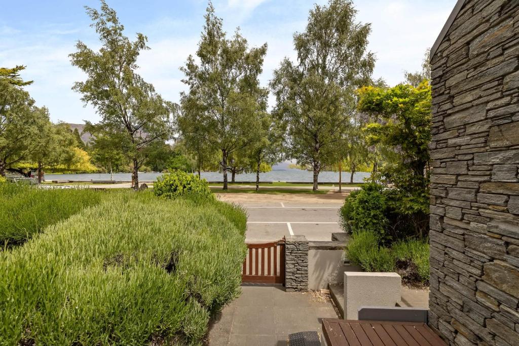 Craigroy 2 Lakeshore apartment with conservatory - Resim 33