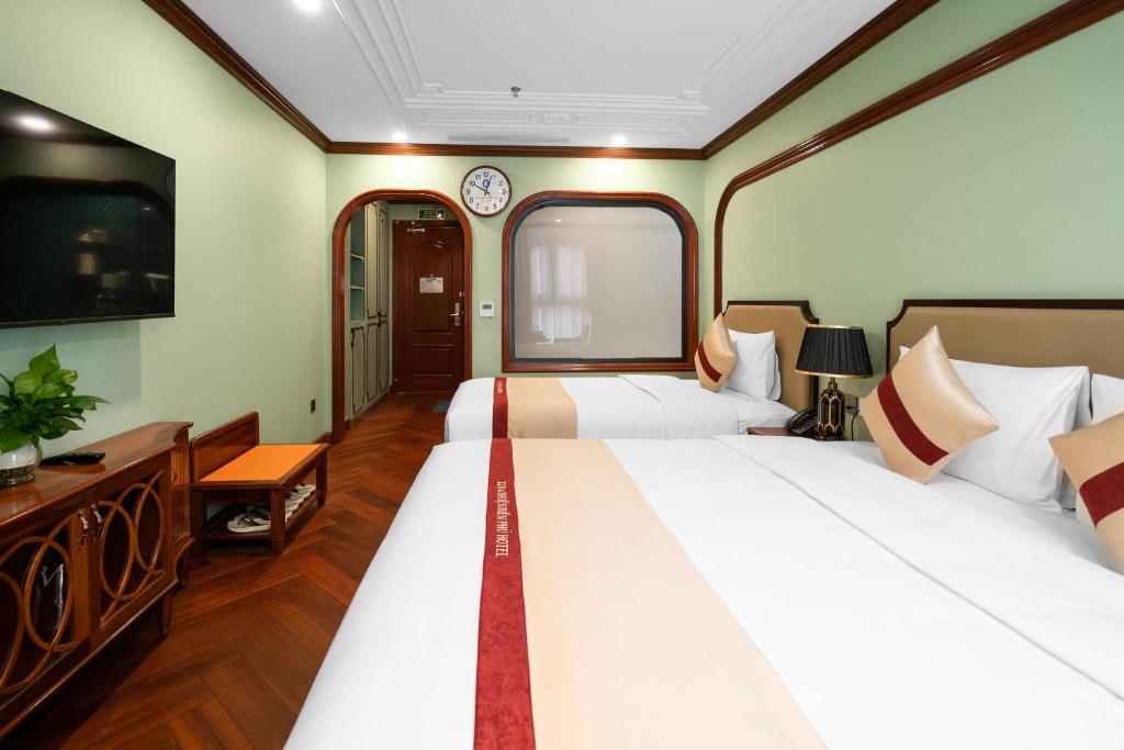 Phòng 3 Người Nhìn Ra Thành Phố
