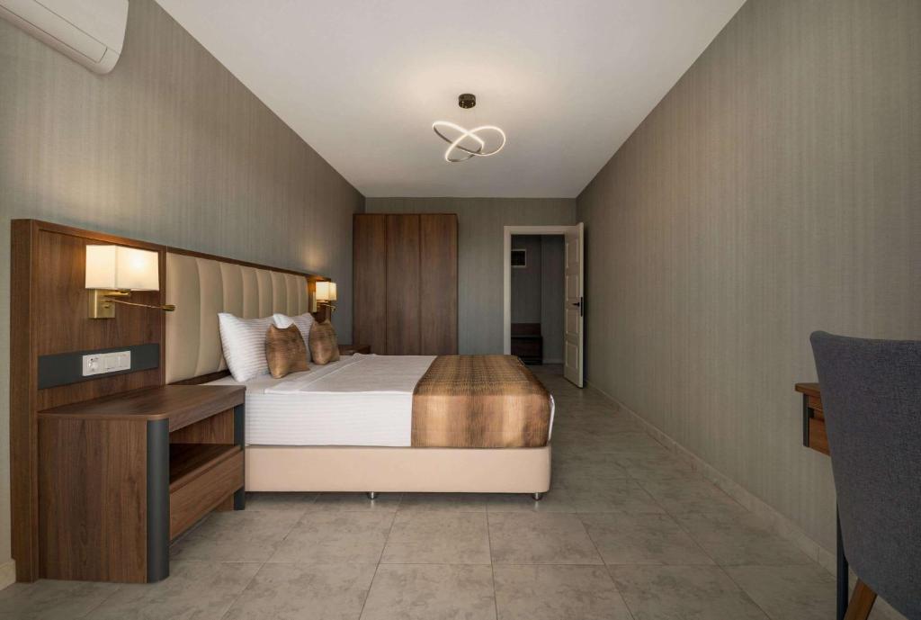 Days Inn by Wyndham Alanya - 5