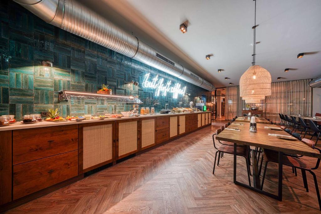 Vienna House Easy by Wyndham Bonn City - Resim 10