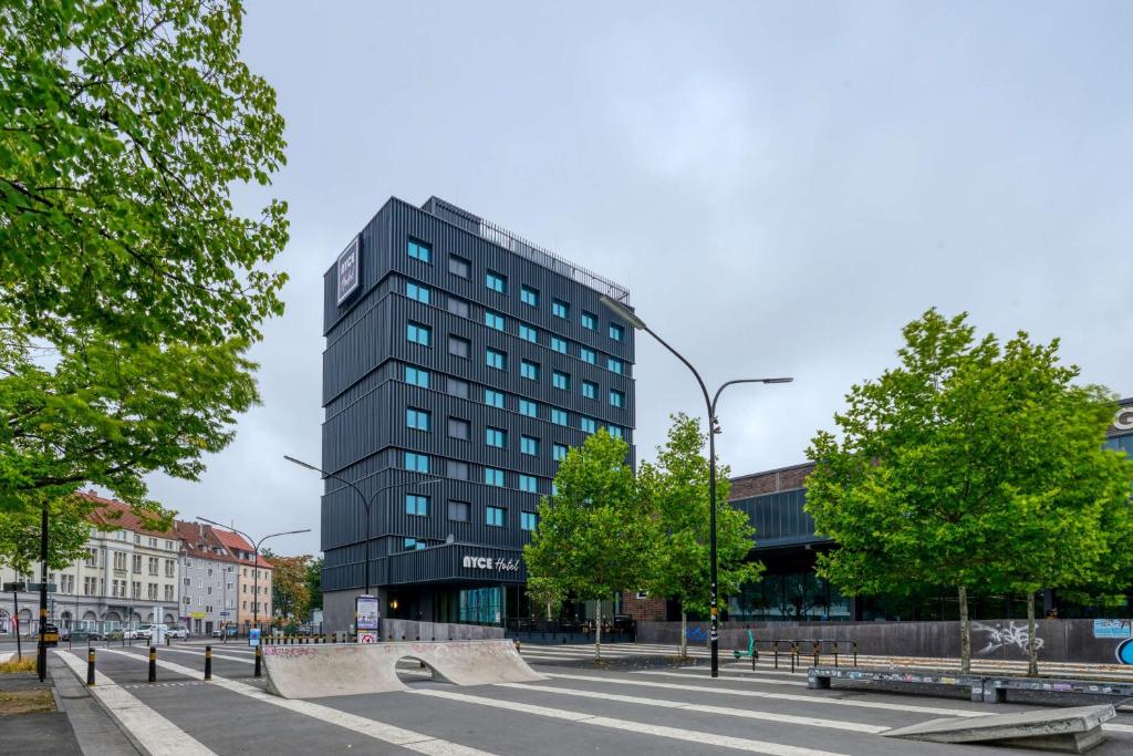 Vienna House Easy by Wyndham Hannover City - Resim 4