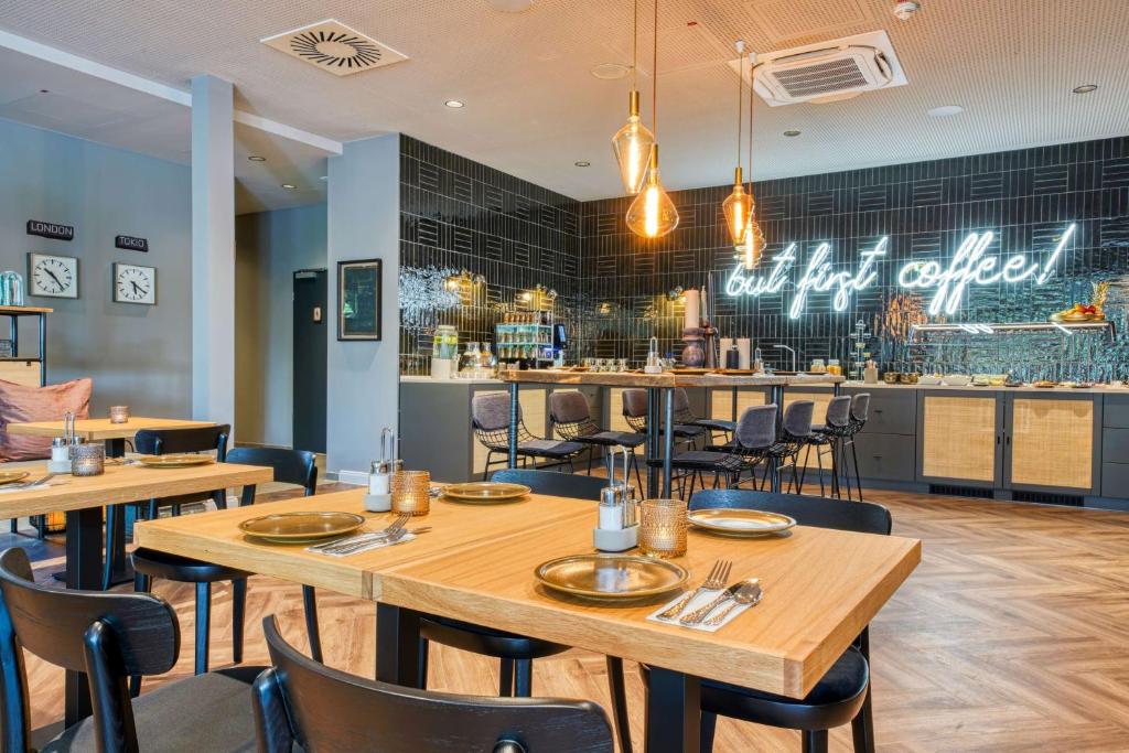 Vienna House Easy by Wyndham Hannover City - Resim 15