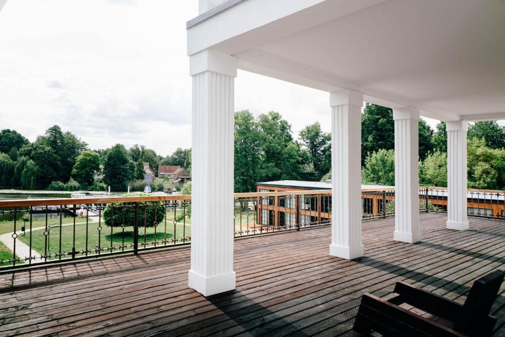 DAS SCHMÖCKWITZ - Resim 12