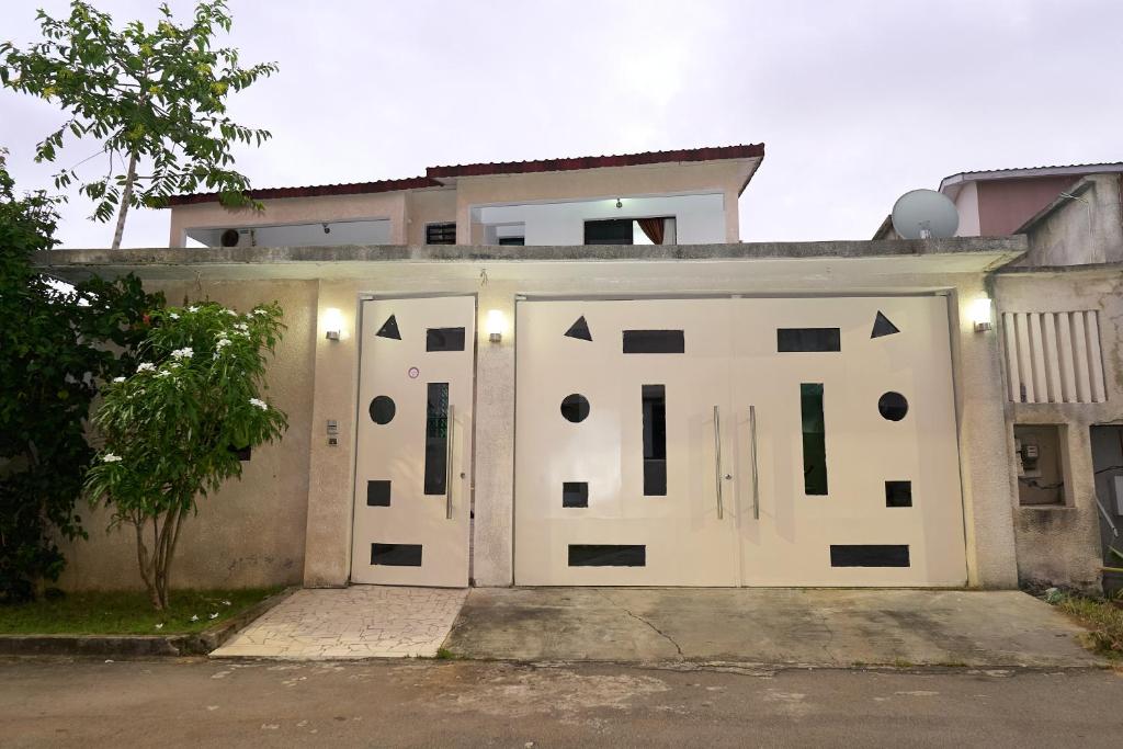 Φωτογραφία από το άλμπουμ του Hôte d'Eburnie σε Grand-Bassam