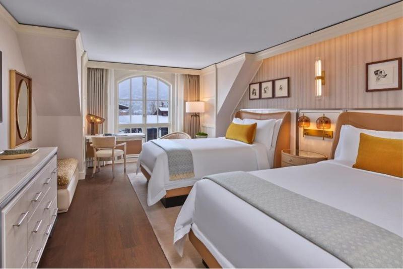Aspen St Regis Resort Hotel Room With 2 Queens - Housity