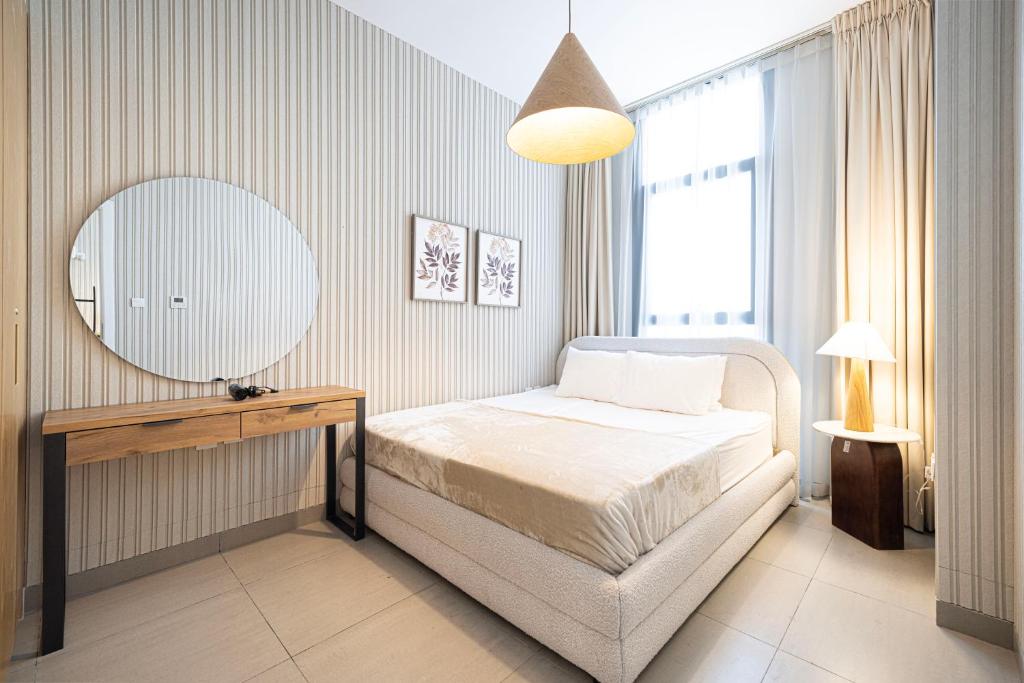 تصویر اتاق‌های 1BR The Crown Apartment by Blue Cloud Holidays - تصویر ۲