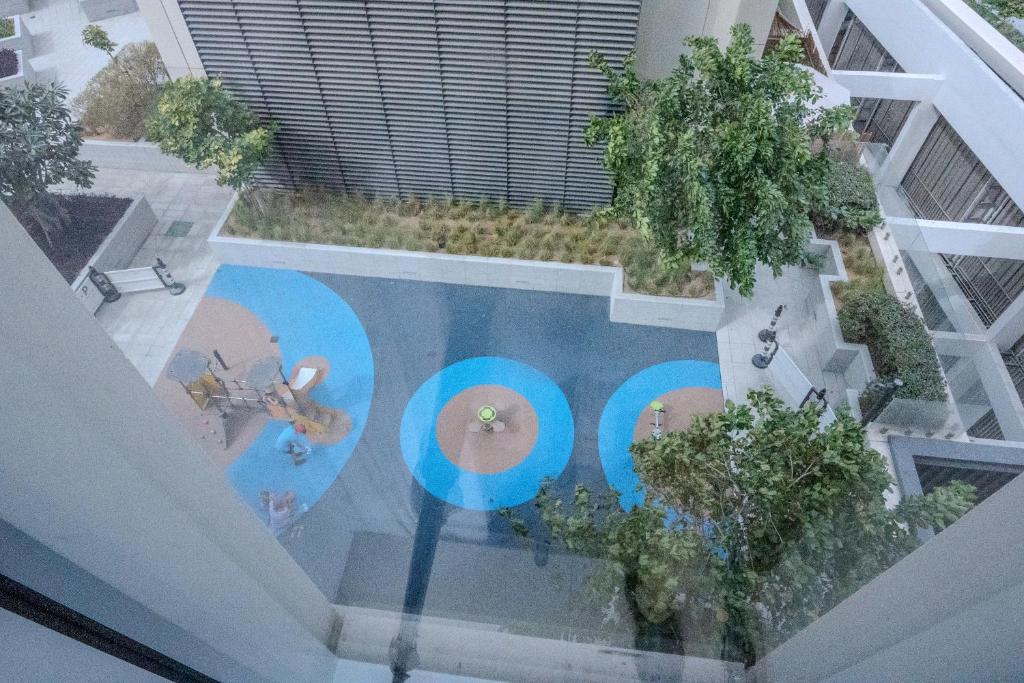 3BR Haven with Burj Views by MagnoliasVHR - Resim 28