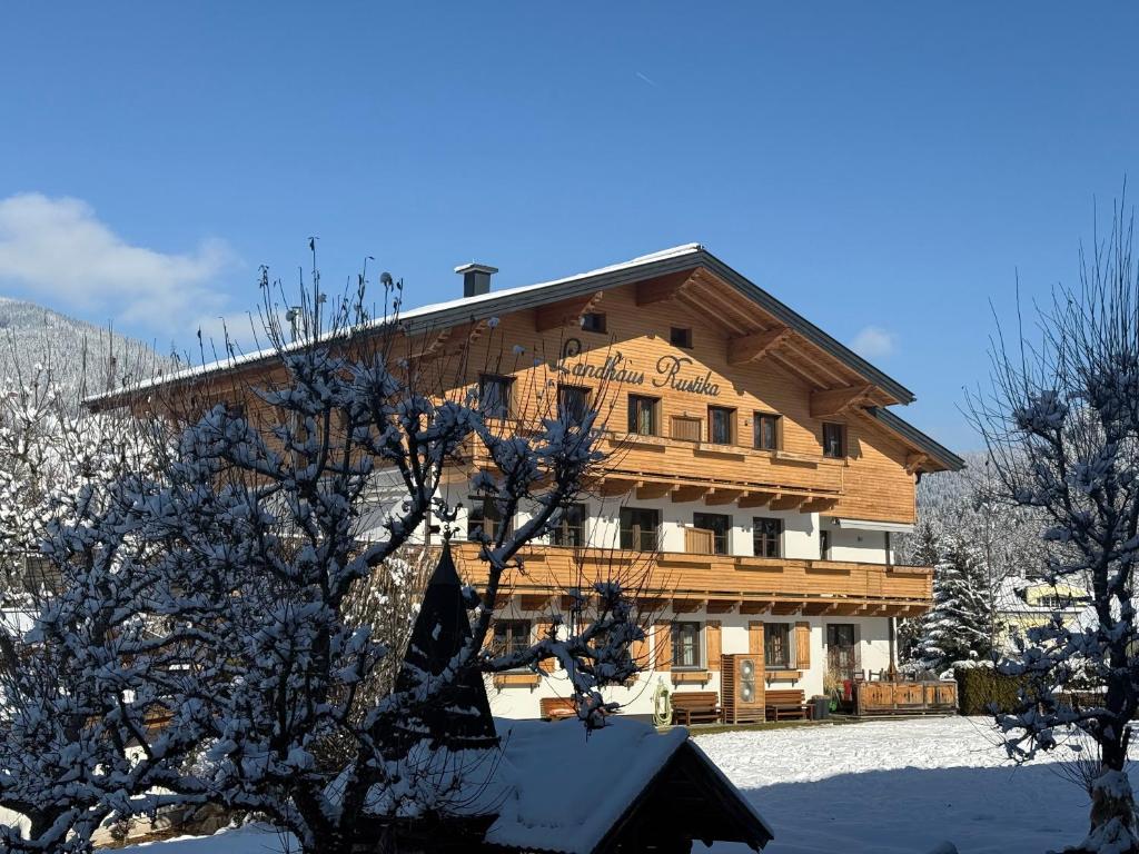Landhaus Rustika v zime