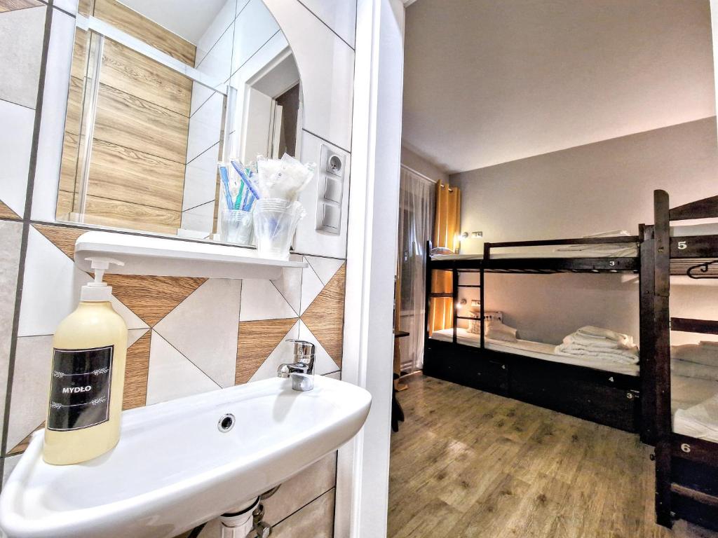 Kúpeľňa v ubytovaní Helvetia Rooms Warsaw CITY CENTER and OLD TOWN